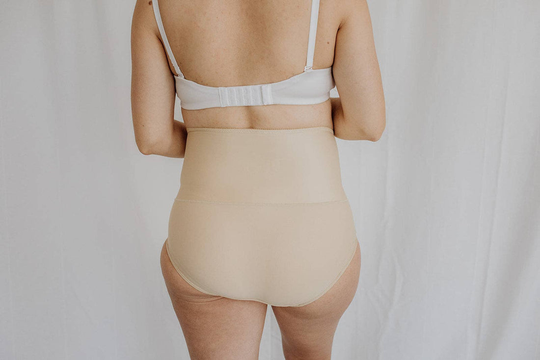 Postpartum Recovery Underwear: Black / 14