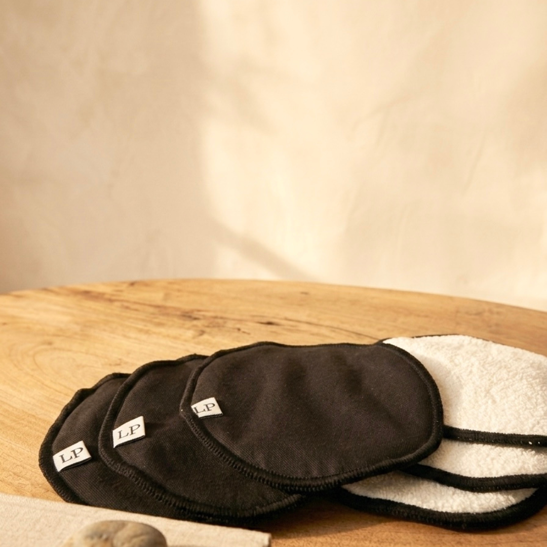 Postpartum Care: Bamboo Reusable Nursing Pads by Louise Poire – 3 Pairs (Noir) Reusable breastfeeding nursing pads