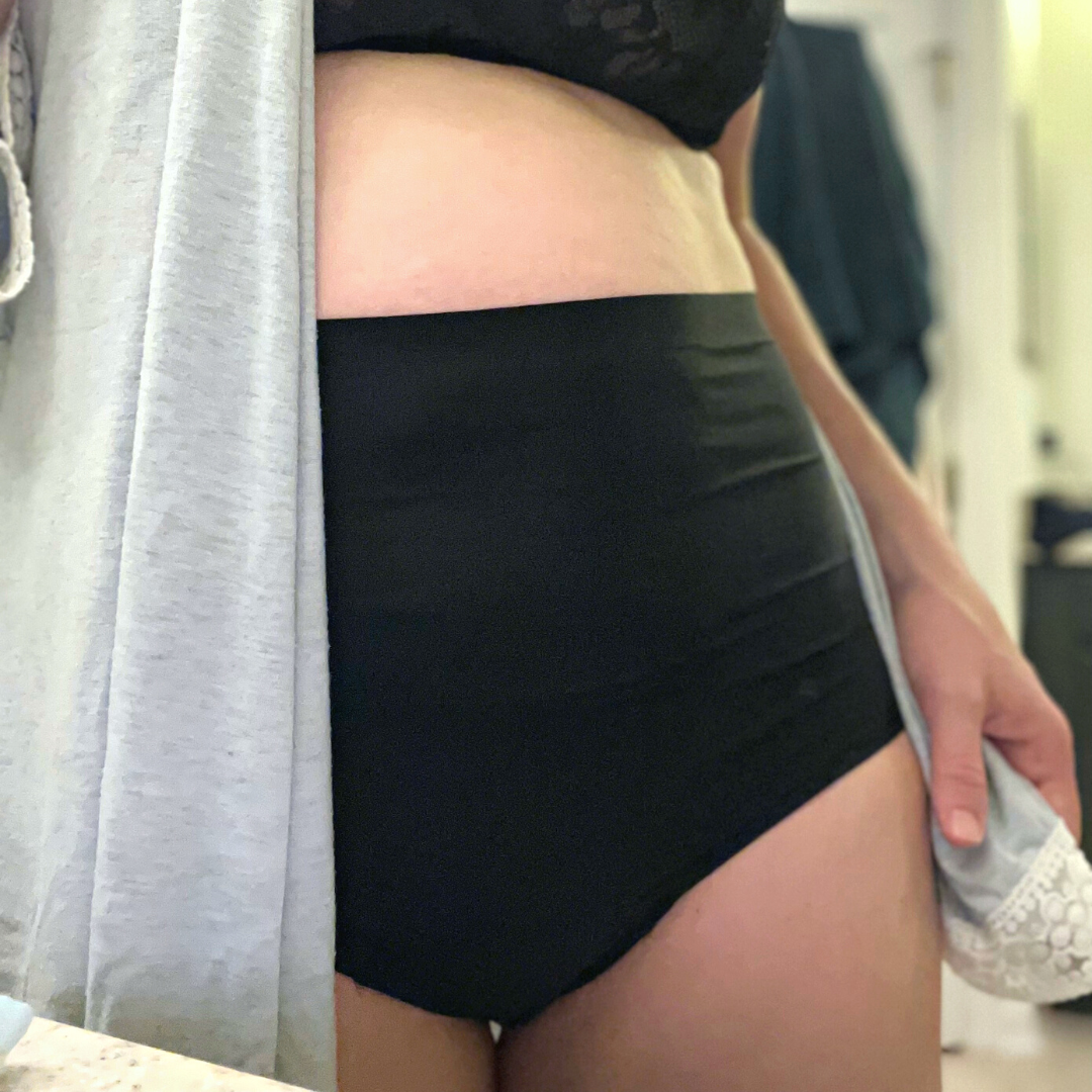 Postpartum Care Australia: Postpartum Leak-proof Underwear: 1-pair / S-M